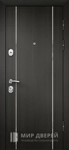 Темная входная дверь в квартиру №3 внешняя - фото